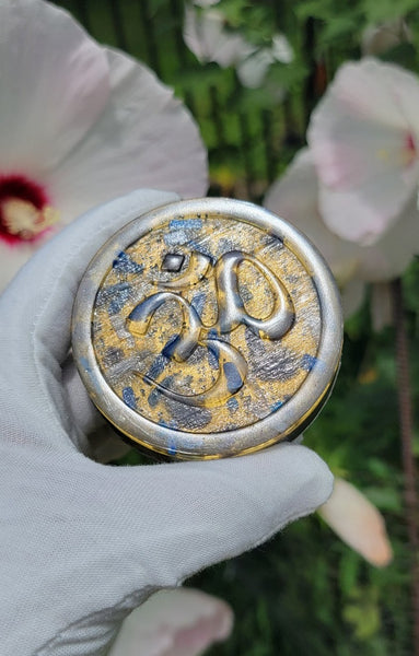 Om 3 Inch Orgonite Disc Plate Iolite Kyanite Pyrite Selenite