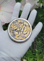 Om 3 Inch Orgonite Disc Plate Iolite Kyanite Pyrite Selenite